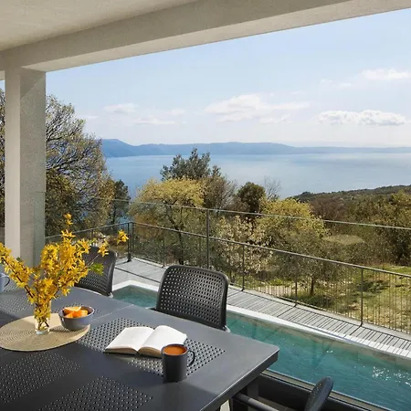 Tatil Evi Lipa *