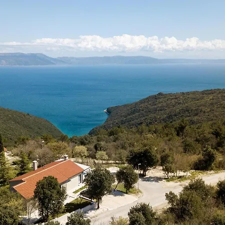 Lipa Tatil Evi *